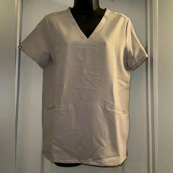 FIGS Technical Collection Short Sleeve Top - Picture 1 of 5